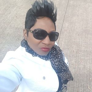 Meet your Posher, LMichelleBattle